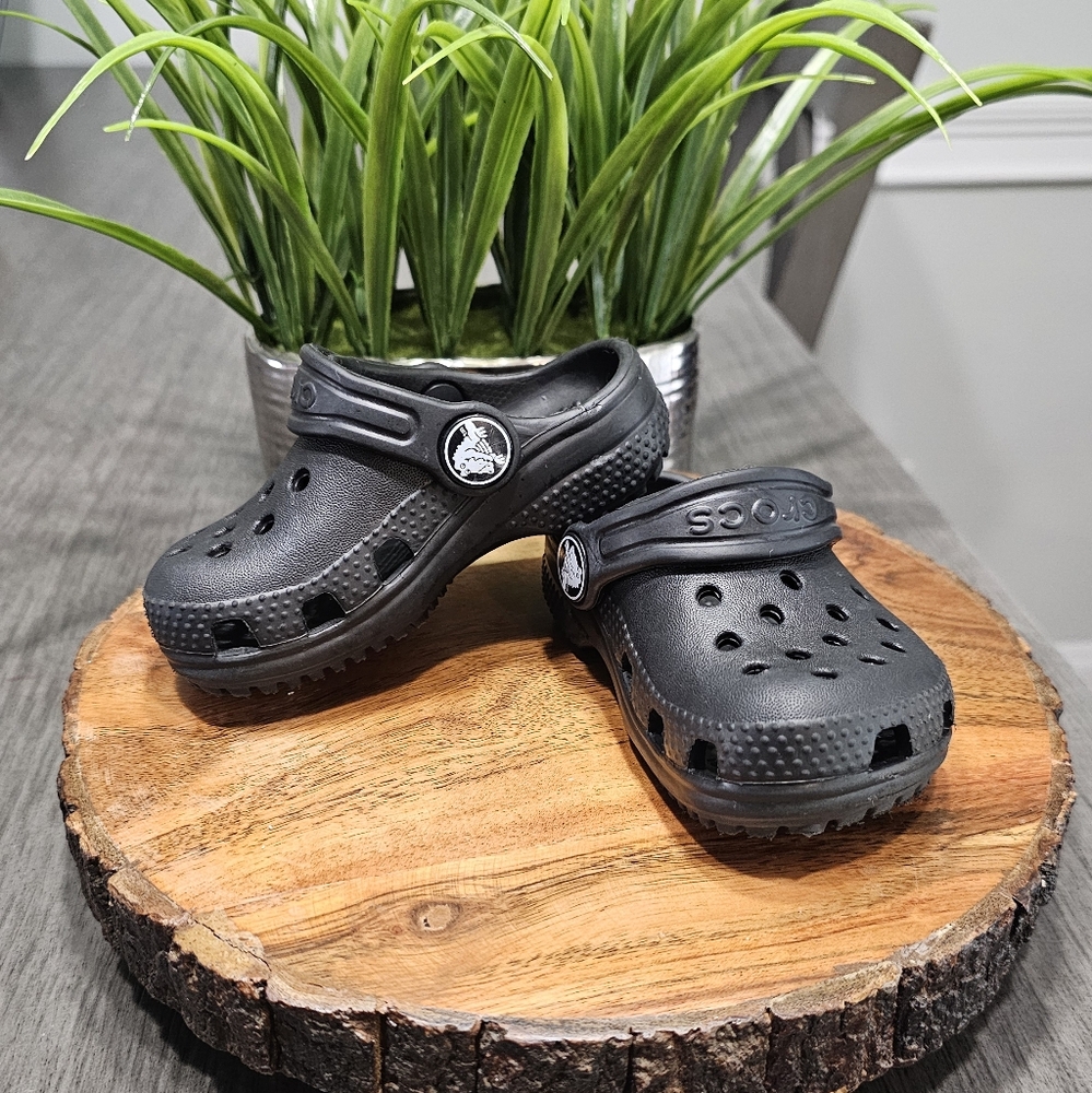 Crocs toddler shoes